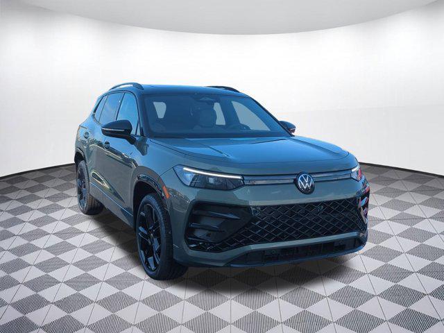 new 2025 Volkswagen Tiguan car, priced at $38,882