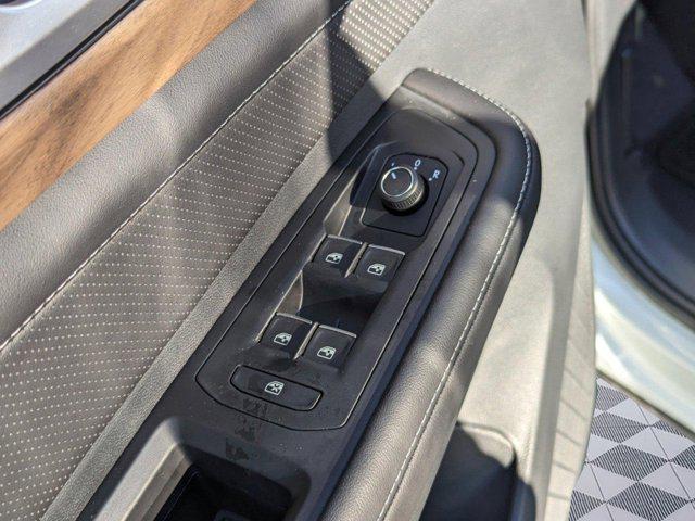 new 2025 Volkswagen Atlas car, priced at $41,002