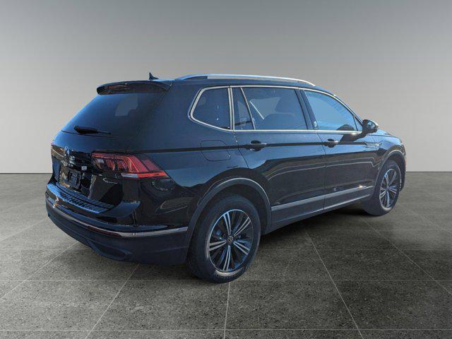 new 2024 Volkswagen Tiguan car, priced at $33,492