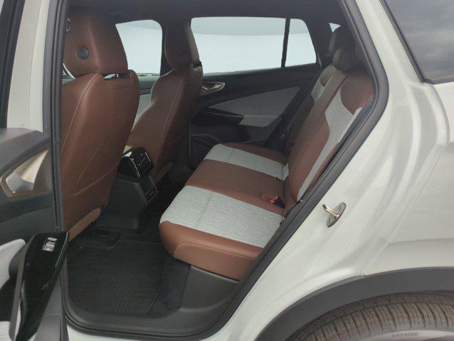 new 2025 Volkswagen ID.4 car, priced at $49,581