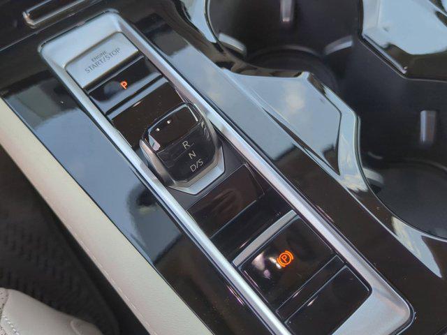 new 2025 Volkswagen Atlas car, priced at $42,623