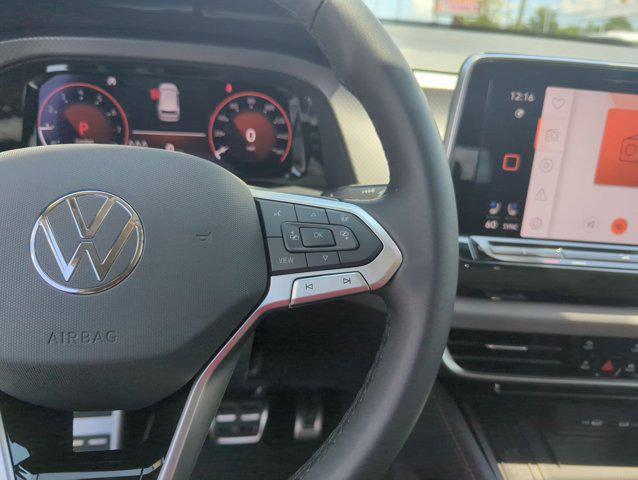 new 2025 Volkswagen Atlas car, priced at $45,022