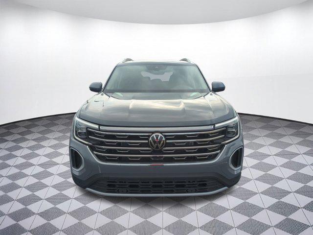 new 2025 Volkswagen Atlas car, priced at $47,452
