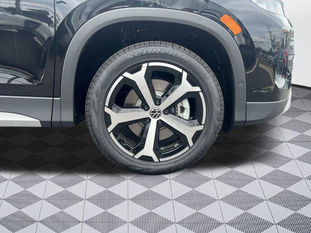 new 2025 Volkswagen Tiguan car, priced at $35,011