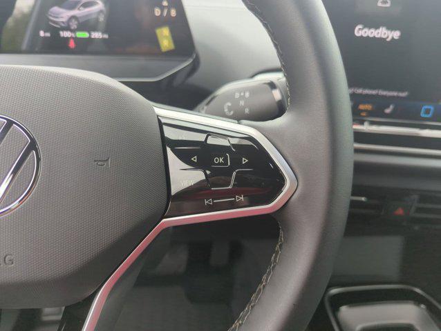 new 2025 Volkswagen ID.4 car, priced at $49,581