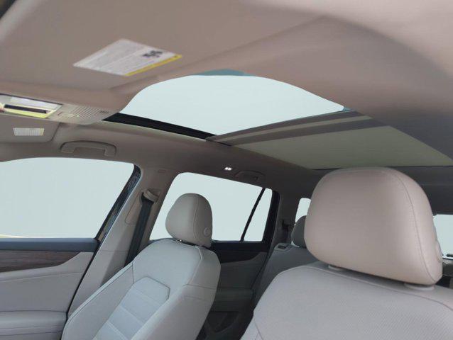 new 2025 Volkswagen Atlas car, priced at $49,081