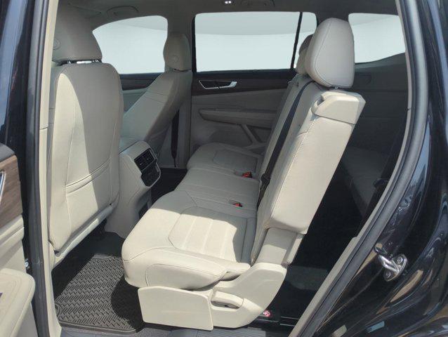 new 2025 Volkswagen Atlas car, priced at $46,083