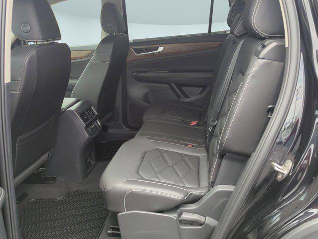 new 2025 Volkswagen Atlas car, priced at $45,451