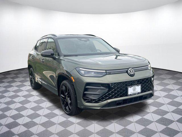 new 2025 Volkswagen Tiguan car, priced at $38,881