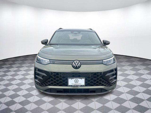 new 2025 Volkswagen Tiguan car, priced at $38,881