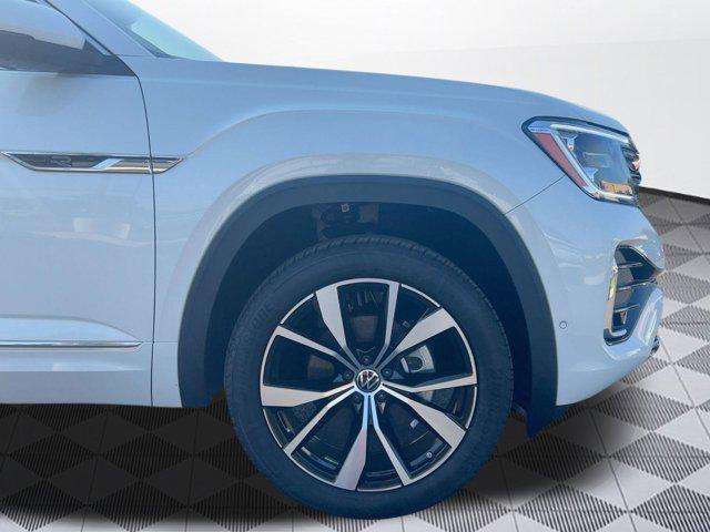 new 2025 Volkswagen Atlas car, priced at $52,522