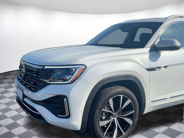 new 2025 Volkswagen Atlas car, priced at $52,522