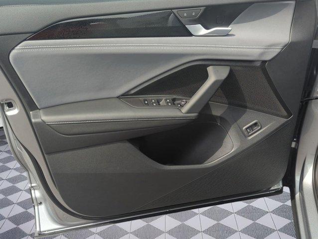 new 2025 Volkswagen Tiguan car, priced at $35,011