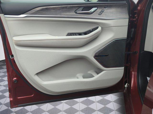 used 2021 Jeep Grand Cherokee L car, priced at $25,498