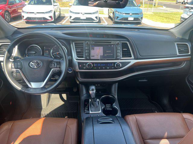 used 2019 Toyota Highlander Hybrid car, priced at $33,998