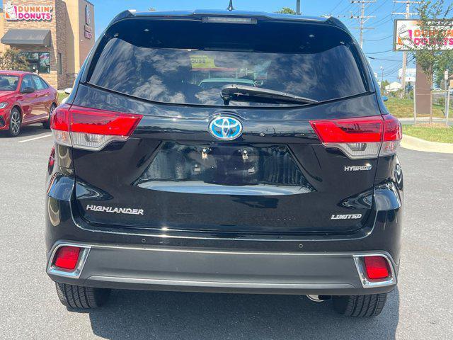 used 2019 Toyota Highlander Hybrid car, priced at $33,998