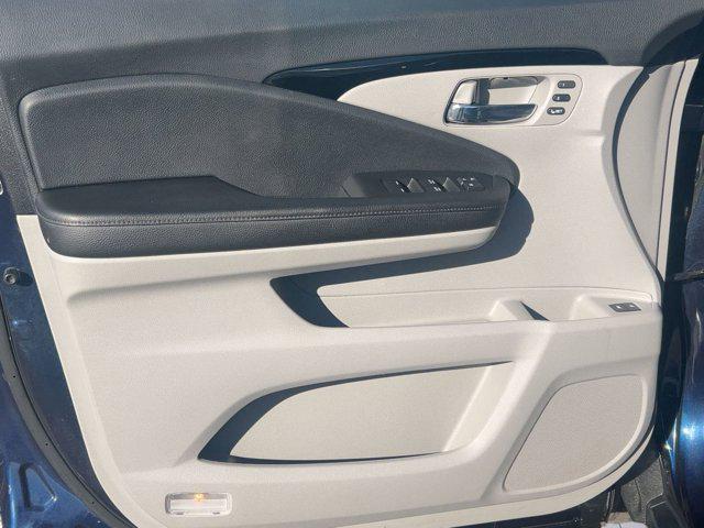 used 2022 Honda Pilot car, priced at $32,898