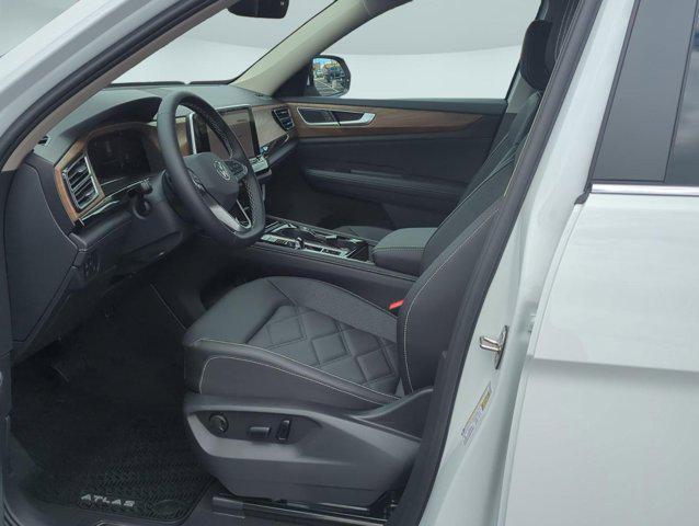 new 2025 Volkswagen Atlas car, priced at $45,711