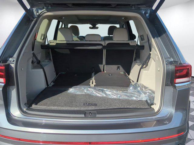new 2025 Volkswagen Atlas car, priced at $54,092