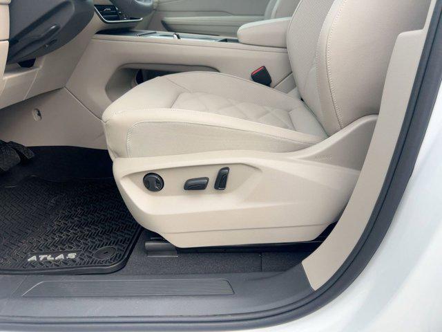 new 2026 Volkswagen Atlas car, priced at $42,641