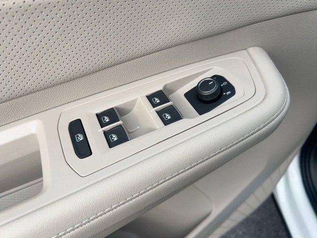 new 2026 Volkswagen Atlas car, priced at $42,641