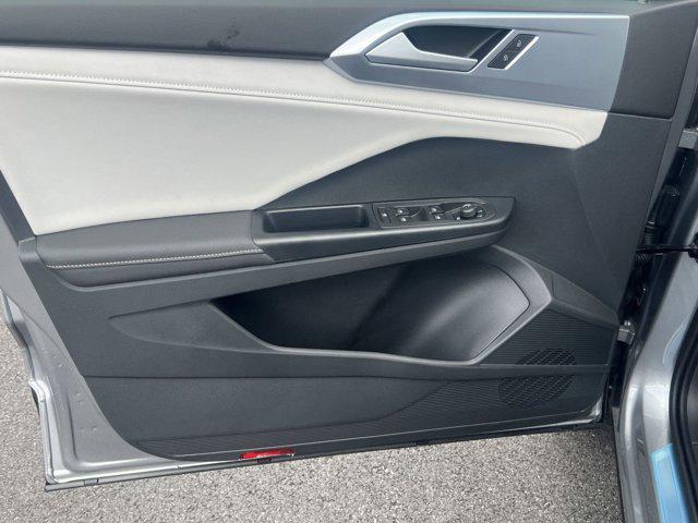 new 2025 Volkswagen Taos car, priced at $31,971