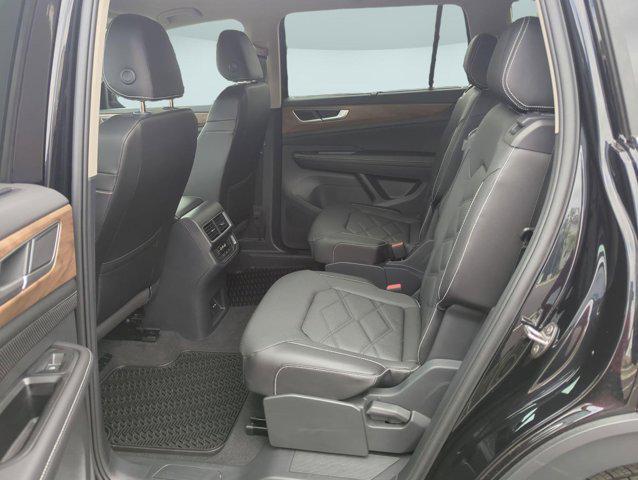 new 2025 Volkswagen Atlas car, priced at $45,531