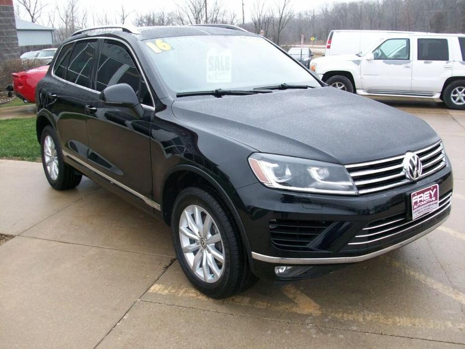 used 2016 Volkswagen Touareg car, priced at $14,995