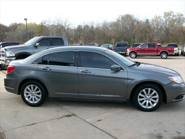 used 2013 Chrysler 200 car, priced at $4,495