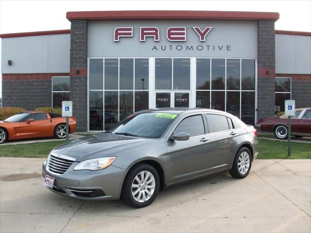 used 2013 Chrysler 200 car, priced at $4,495