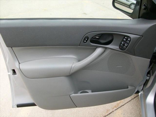 used 2005 Ford Focus car, priced at $7,995