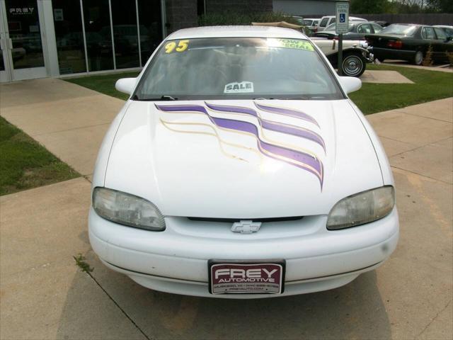 used 1995 Chevrolet Monte Carlo car, priced at $6,995