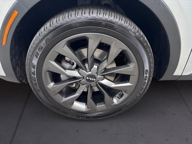 used 2022 Kia Sorento car, priced at $29,900