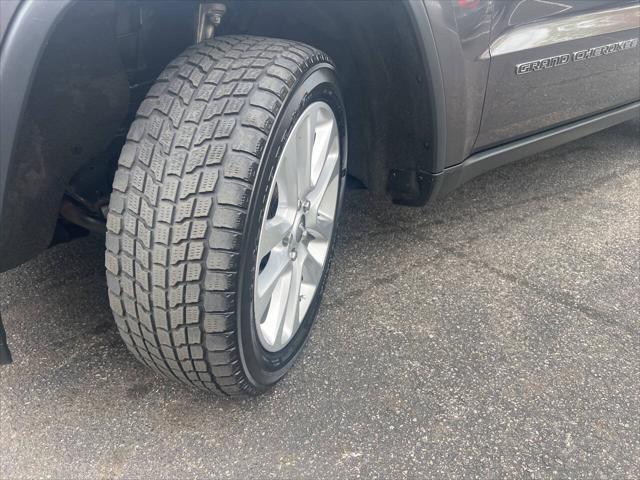 used 2017 Jeep Grand Cherokee car, priced at $15,995