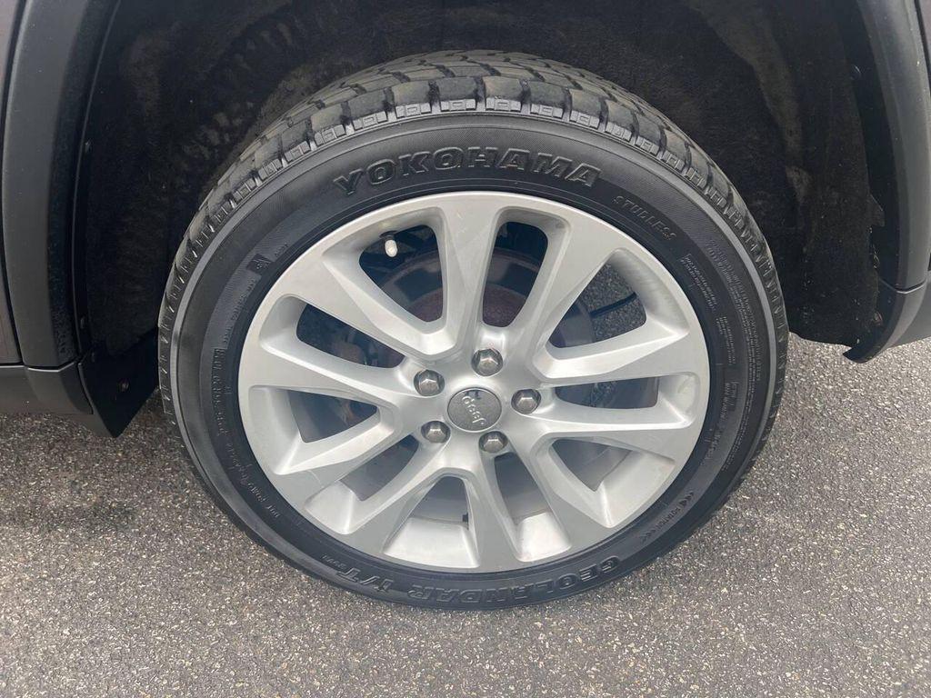 used 2017 Jeep Grand Cherokee car, priced at $13,995