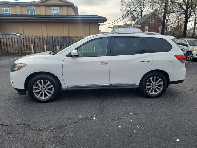 used 2014 Nissan Pathfinder car, priced at $9,995