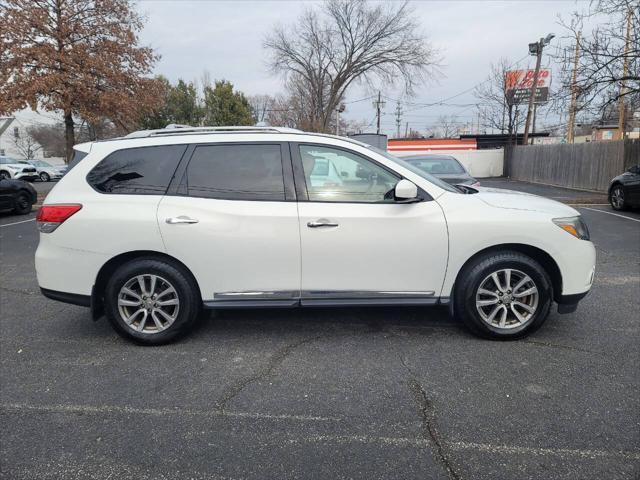 used 2014 Nissan Pathfinder car, priced at $9,995