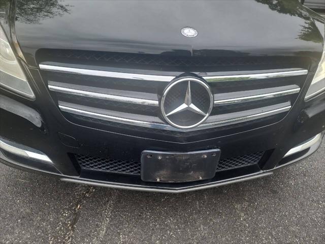 used 2011 Mercedes-Benz R-Class car, priced at $9,495