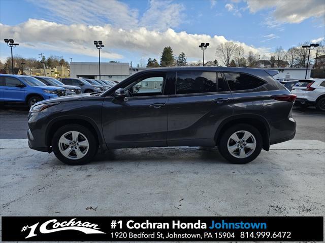 used 2022 Toyota Highlander car, priced at $31,955