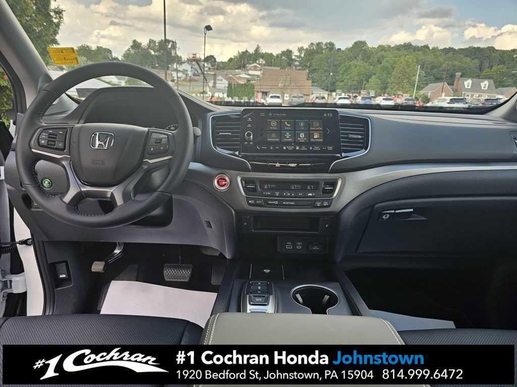 new 2025 Honda Ridgeline car, priced at $39,692