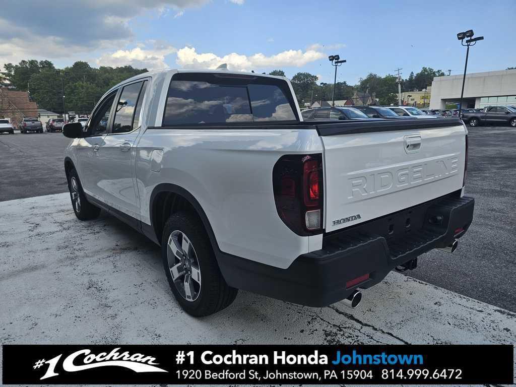 new 2025 Honda Ridgeline car, priced at $39,692
