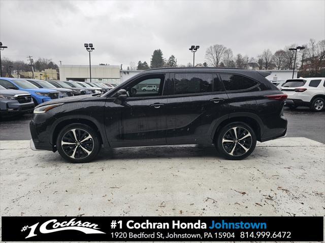 used 2022 Toyota Highlander car, priced at $32,958