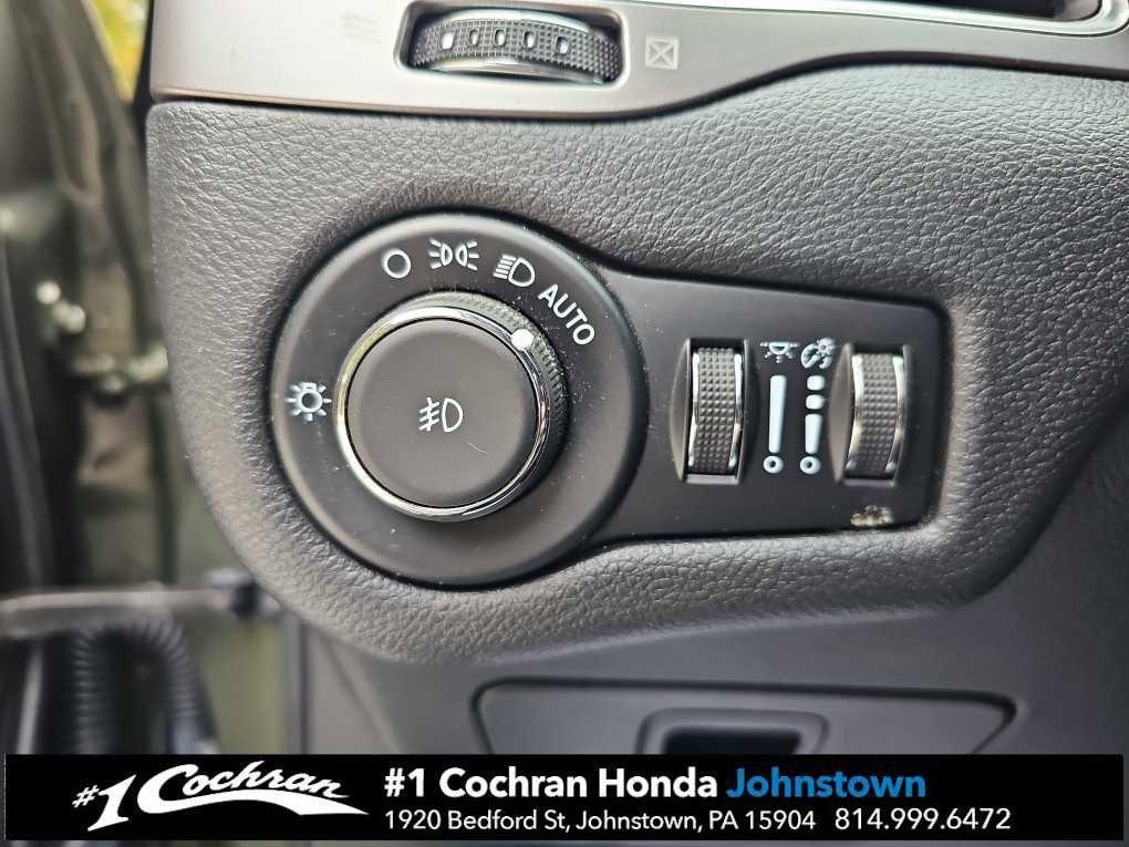 used 2021 Jeep Cherokee car, priced at $21,998