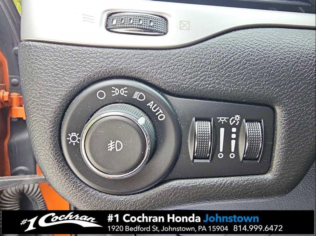 used 2015 Jeep Cherokee car, priced at $12,990