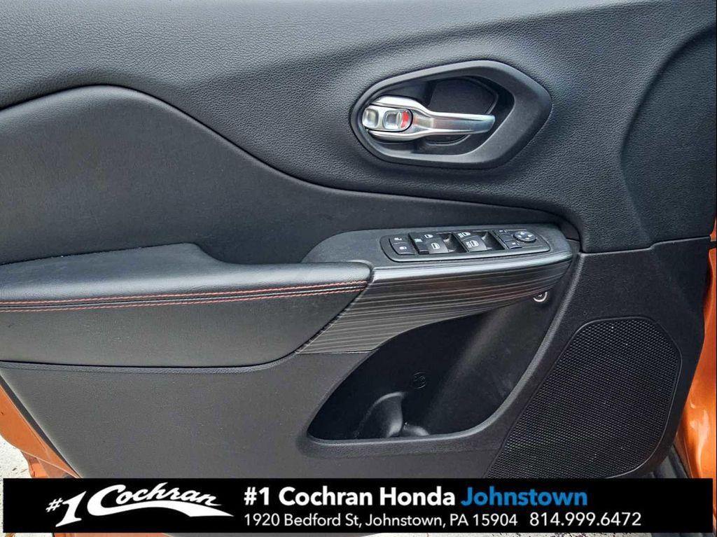 used 2015 Jeep Cherokee car, priced at $12,990