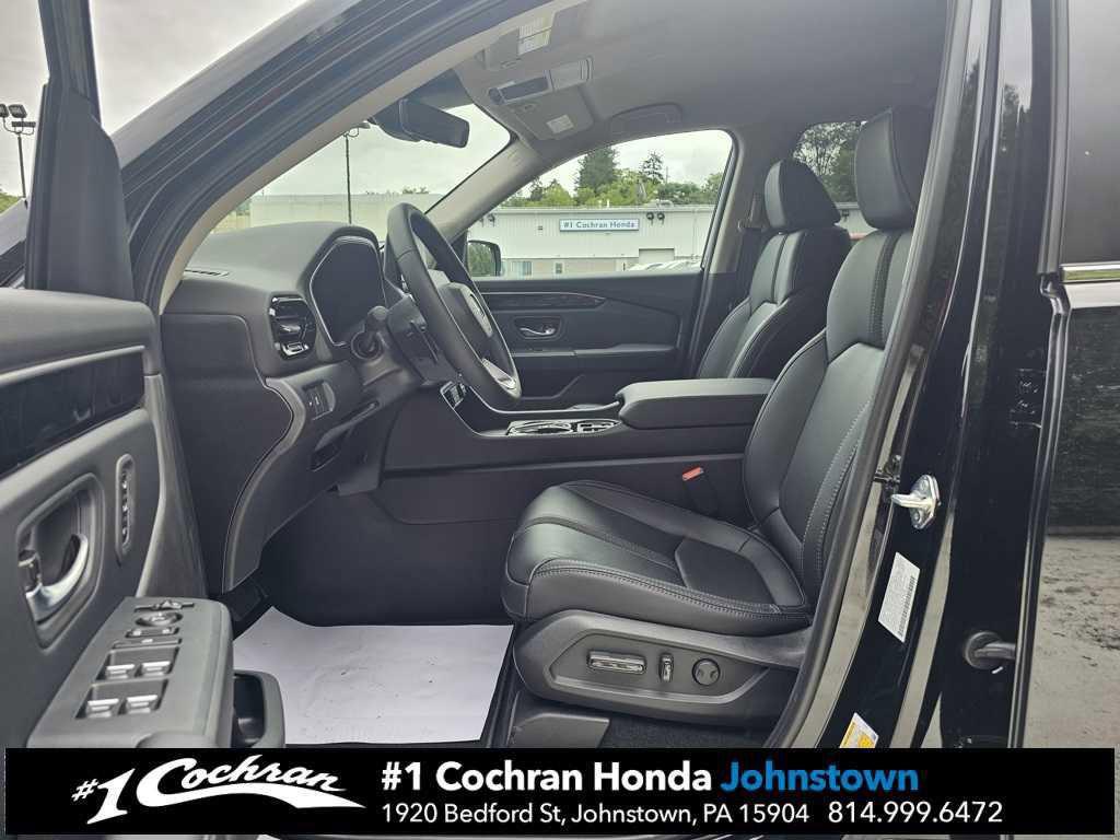 new 2025 Honda Pilot car, priced at $44,923