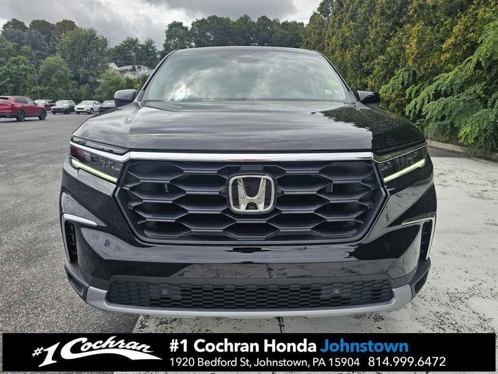 new 2025 Honda Pilot car, priced at $44,923