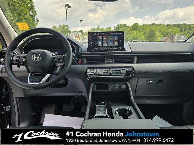 new 2025 Honda Pilot car, priced at $52,680