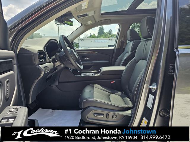 new 2025 Honda Pilot car, priced at $52,680