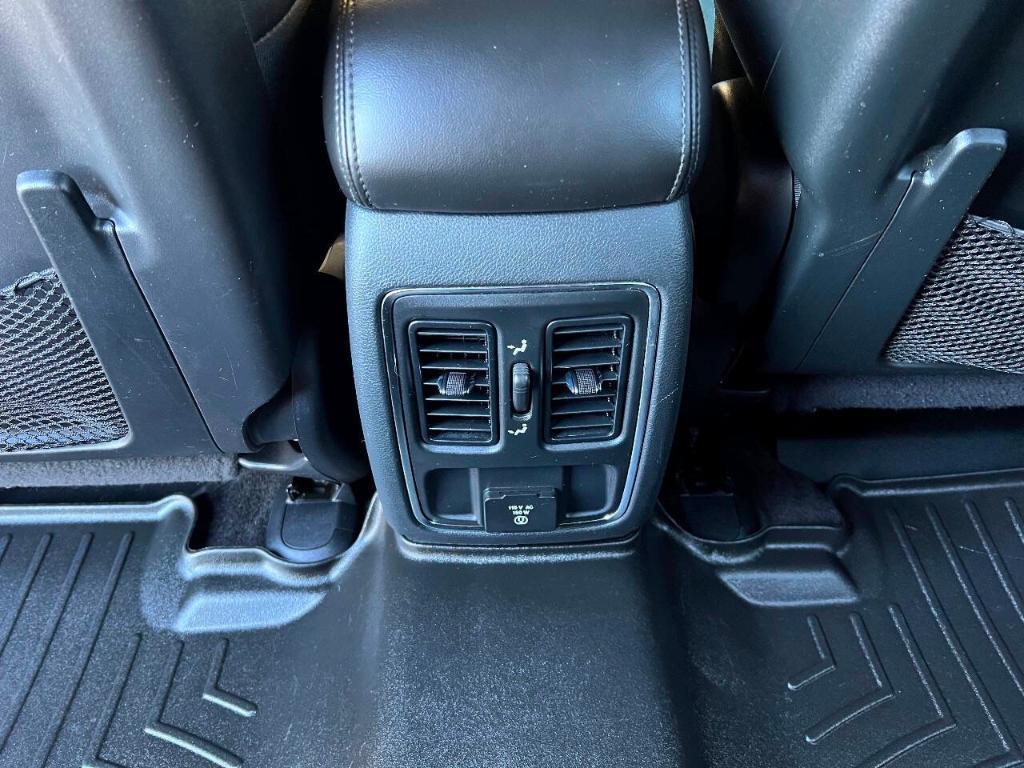 used 2018 Jeep Grand Cherokee car, priced at $17,995